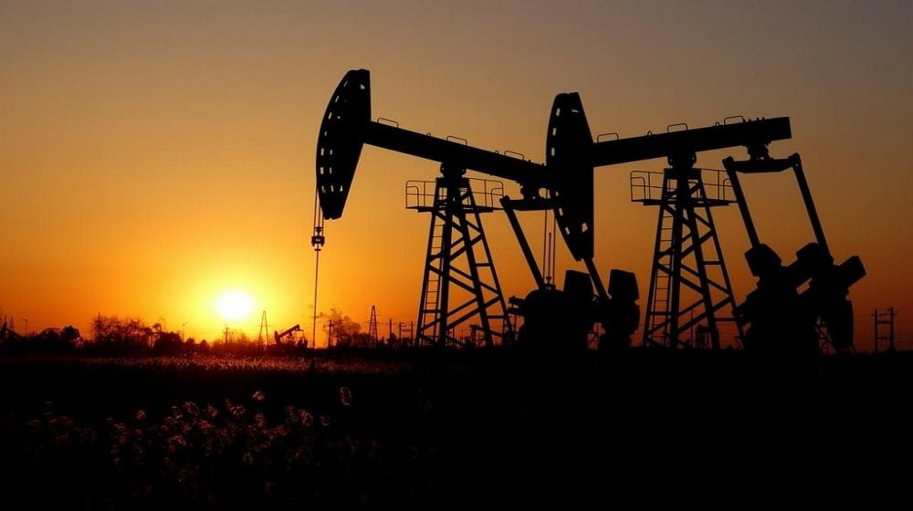 In Sindh, Pakistan Petroleum Discovers Gas and Oil Reserves